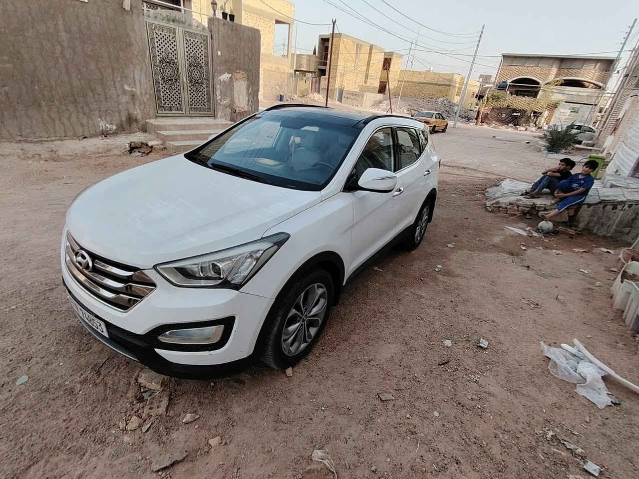 سنتافي٢٠١٣
السيارة جديدة جدا جاهزة من كلهن بصمه ابواب نضام ترحيب كشنات ثنين كهرباء تدفئه تبريد لايت كهرباء فور ويل 

حدادية تخم تاير جديد

كير محرك 

السياره مال جناي جناي ربع ما تذب عليها 

السيارة 3 قطع تبريد 

الركاب العدد7 /بانوراما / مكان السياره النجف الاشرف/ رقم بغداد السعر165وبيها مجال بسيط ***********
