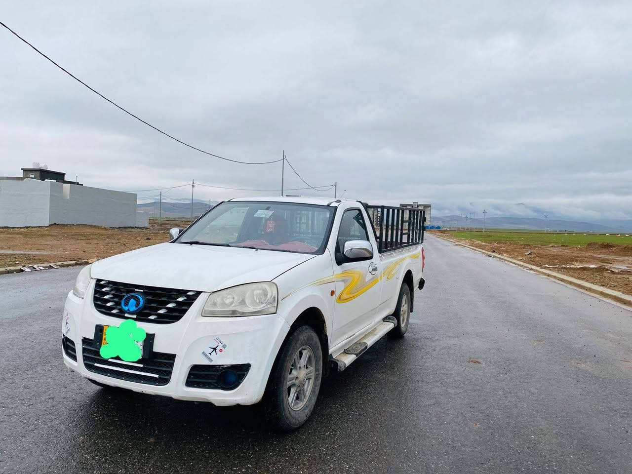 السلام عليكم سيارة كريت ويل للبيع موديل 2016كير محرك اكسن شرط تايرات جديد تدفيه تبريد شغاله رقم بغداد السيارة بدون صبغ   مكان السيارة زاخو الشرأي يتصل عل هذا الرقم ***********
*********** زاخو, دهوك
