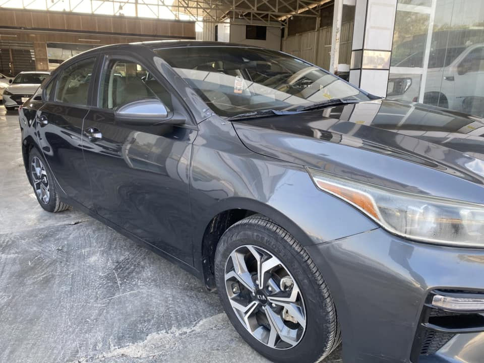 فورتي موديل ٢١ ماشيه ٥٠ حادث بنيد فقط. بدون دواخل سعر ١٢٨ ورقه اتصال ***********
