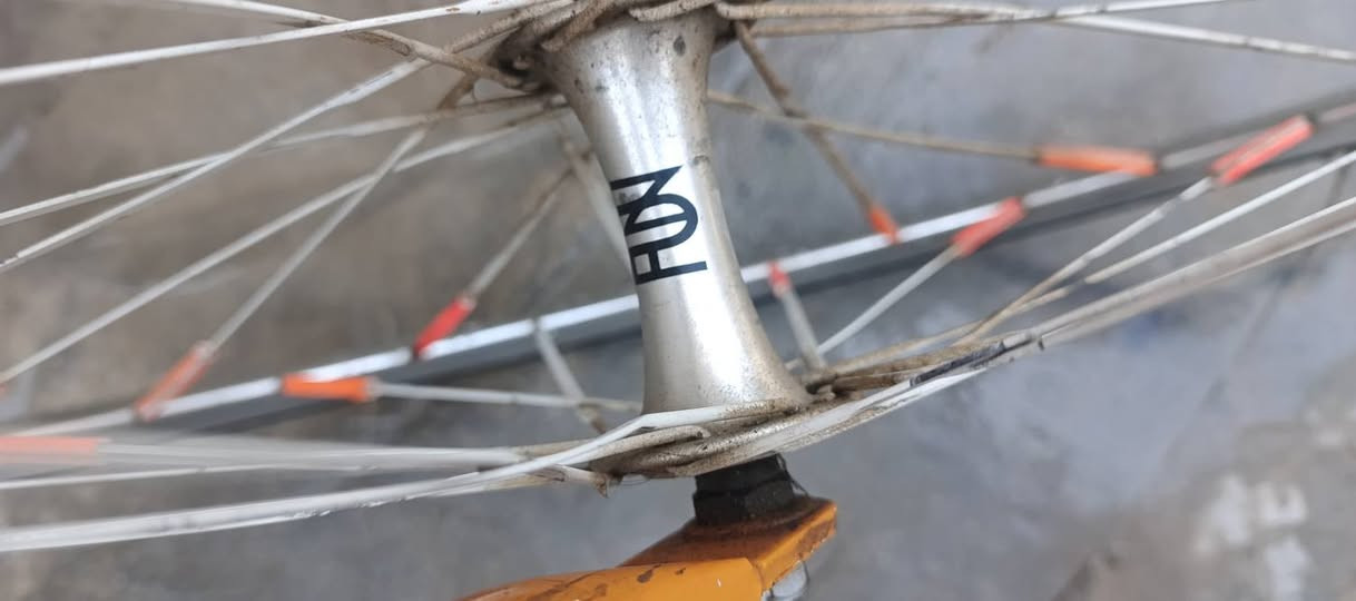 سلام عليكم بايسكل سباق نوع فكسد للبيع سعر 145 وبي مجال


**إذا كنت صاحب هذا الإعلان وتريد حذفه لأي سبب، رجاءا أرسل رسالة إلى الدعم الفني**