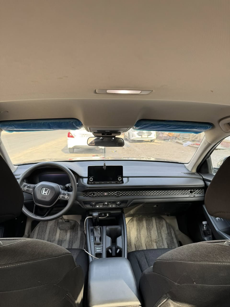 السلام عليكم
هوندا اكورد 2023 
رقم بصرة 
السعر 185 وبيها مجال
حادث فقط بابين جهة السايق 
لون الاسود
شاشه كبيره 
كامره
تحكم ستيرن
لد امامي 
لد خلفي
اشاير مري
لايت زنون 
تحديد مسار
مثبت سرعه
وقوف ذاتي
مانع اصتدام
شاشه دجتل
محرك 1500 تيربو 
رادار جانبي
رادار امامي
ثلاثه انظمه قياده
بصمة ابواب 
بصمه تشغيل عن بعد
للاستفسار الاتصال 
***********
