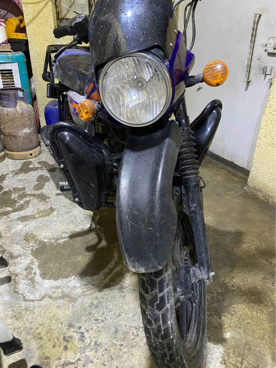 بوكسر جبلي مديل 22شكل 23للبيع 
مرقمة بغداد رقم وسنويه
شرط تحويل 
دراجه مكفوله مكينه مامفتوحه 
سعر مليونين وبيه مجال 
العنوان بغداد الدورة 
*********** Colombo, Sri Lanka
