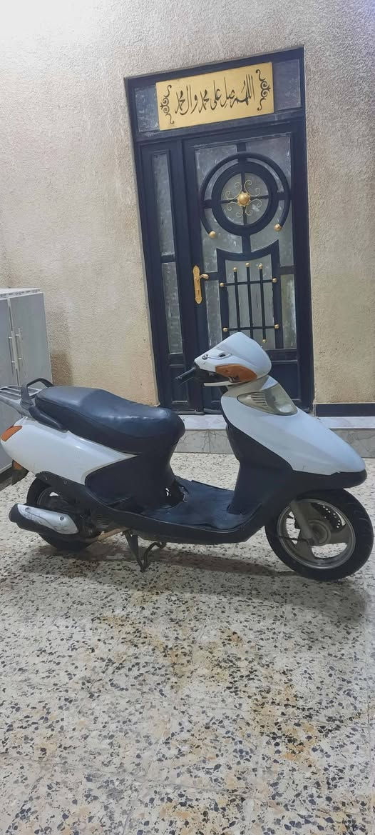 السلام عليكم 
سبيسي ماليزي للبيع (٢٠٠ الف) شغاله مكينه مفتوحه جيده جدا ناعمه كلش عوزها ترتيب تايرات جدد عوزها باتري تشتغل هندر بيها مجال قليل للشراي 
كوت حي الحكيم للإستفسار 
***********
