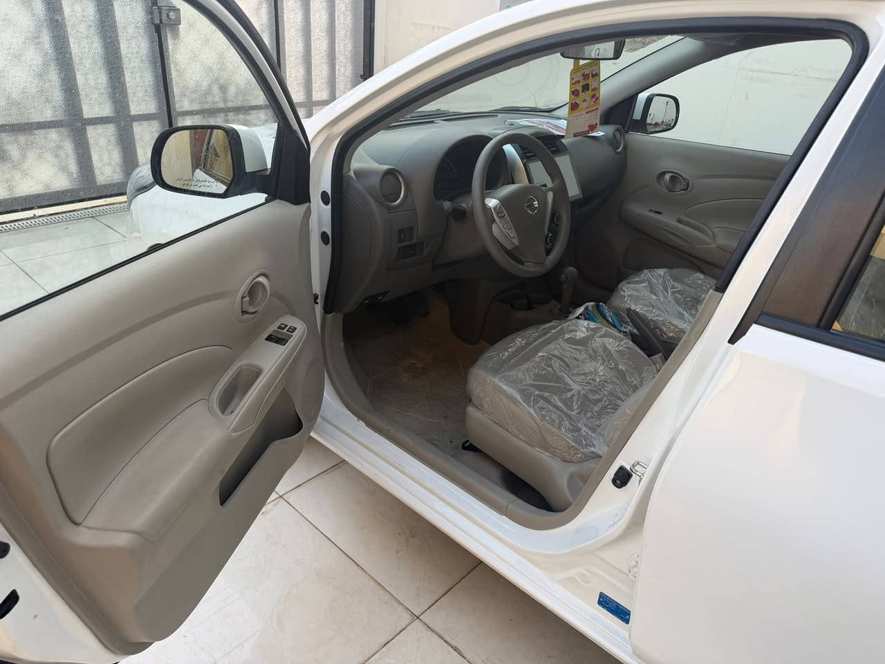 السلام عليكم رمضان كريم على الجميع للبيع نيسان صني هندي موديل 2024 رقم اربيل دولي باسم شركة تحويل او وكالة حاضر ماشيه 35 سبير شركة كلها على وضع شركة حدادية وتبريد ومكينه بيها قطع صبغ  غير مكفول نضيفة جدا السعر  112 مع المجال ***********
