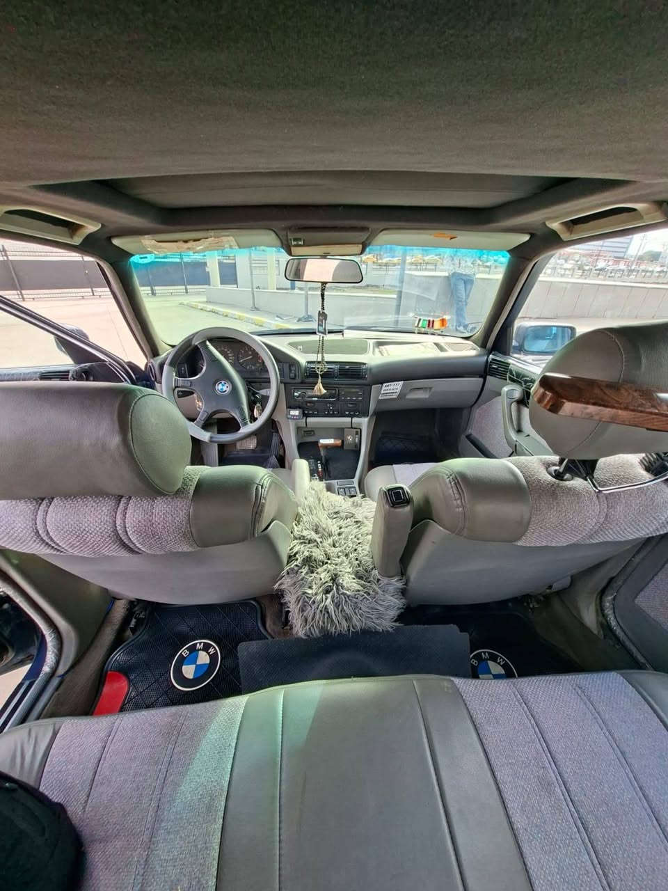 سلام عليكم بي ام 525كبس موديل 91 رقم اربيل سنويه او هزه جديد تايرات جداد كابون بي اي ظرب مابي صبغ جماليه *********** مكان كركوك.
