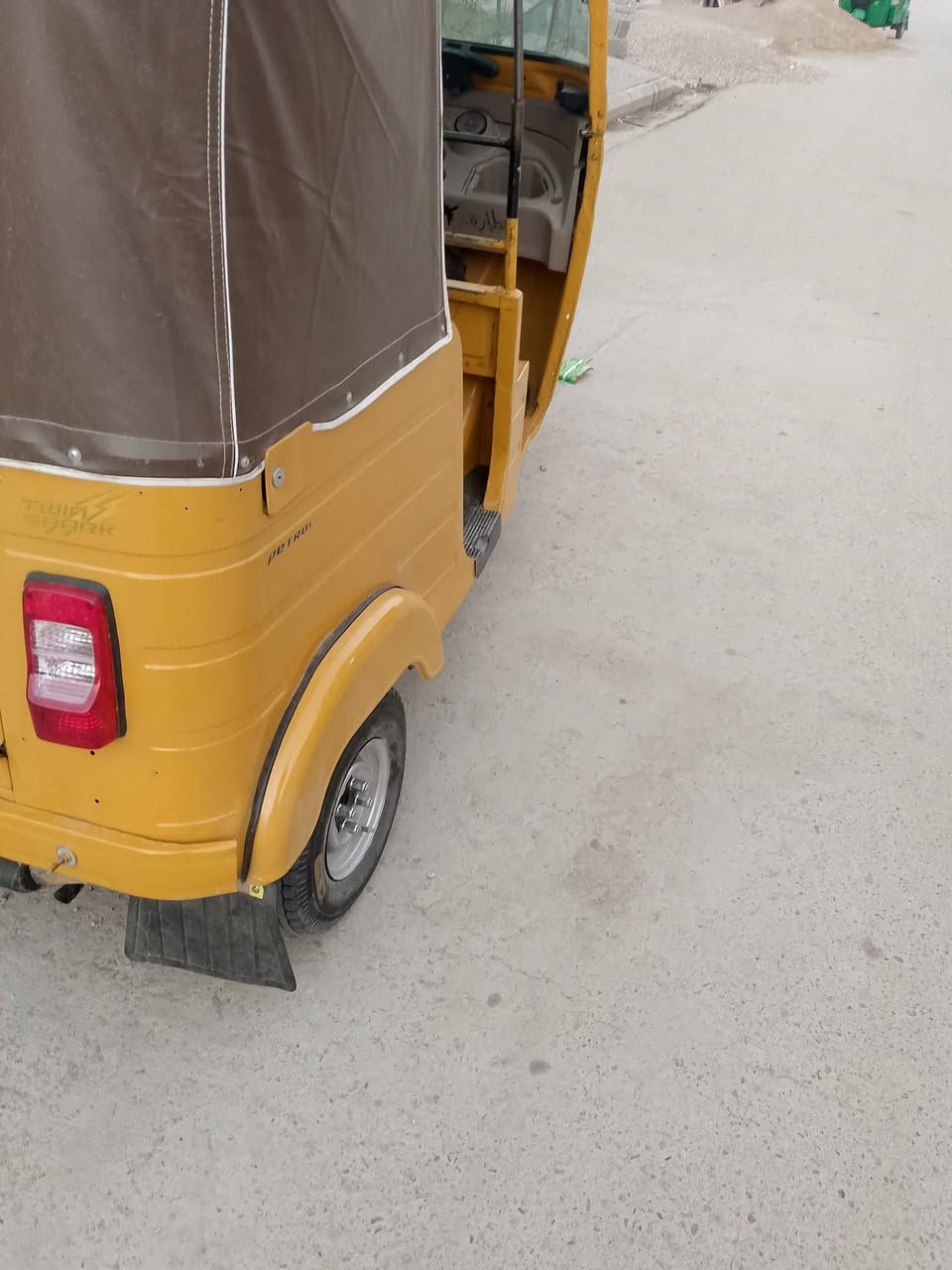 ١٩شهر ١٠رقم وسنويه مكان نعمانيه تكتك تريه حلو وحله من صور ستفسار ***********جاهزه من كلشي كبل لشغل
