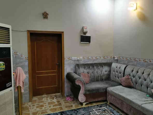 🏠 دار للبيع في كربلاء – حي العامل 🏠
فرصة مميزة لامتلاك منزل جاهز للسكن في موقع حيوي 🌟

📍 الموقع: كربلاء – حي العامل / المنطقة السادسة – مقابل شركة الأماني / الفرع الثاني
📐 المساحة: 86 متر
🏗️ البناء: طابقين – بناء طابوق جمهوري أصلي

🔸 يحتوي على:

غرفتان نوم مريحتان 🛏️

صالة واسعة 🛋️

مطبخ أنيق 🍳

حمام عصري داخلي و خارجي🚿

✨ المنزل جاهز للسكن فوراً، وتصميمه عملي رابع دار عن الشارع العام. 
📞 للاتصال أو واتساب: ***********
