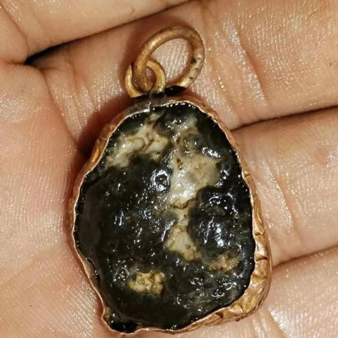 السعر خاص.  يوجد جميع انواع الاحجار  داخل الصفحه المهتم يدخل خاص ويدلل. جمله ومفرد


**إذا كنت صاحب هذا الإعلان وتريد حذفه لأي سبب، رجاءا أرسل رسالة إلى الدعم الفني**