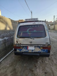 كيا بيستا • شاصي جهة السائق • كفالة عامة