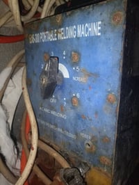 مكينة خياطة • نظيفة • ثقيلة