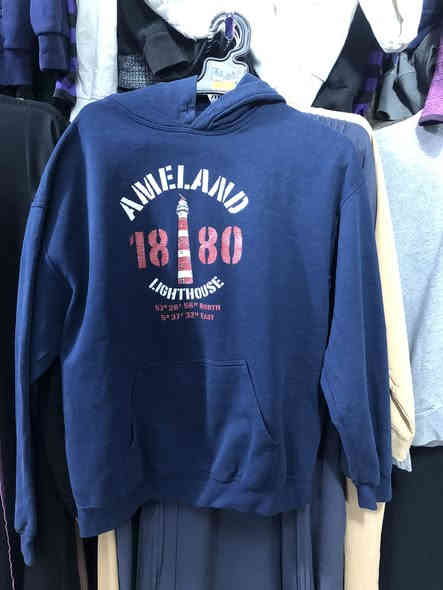 سويترات باله اوربي جميع الألوان والقياسات 
الموقع :تحرير شارع 40 
رقم هاتف :***********
