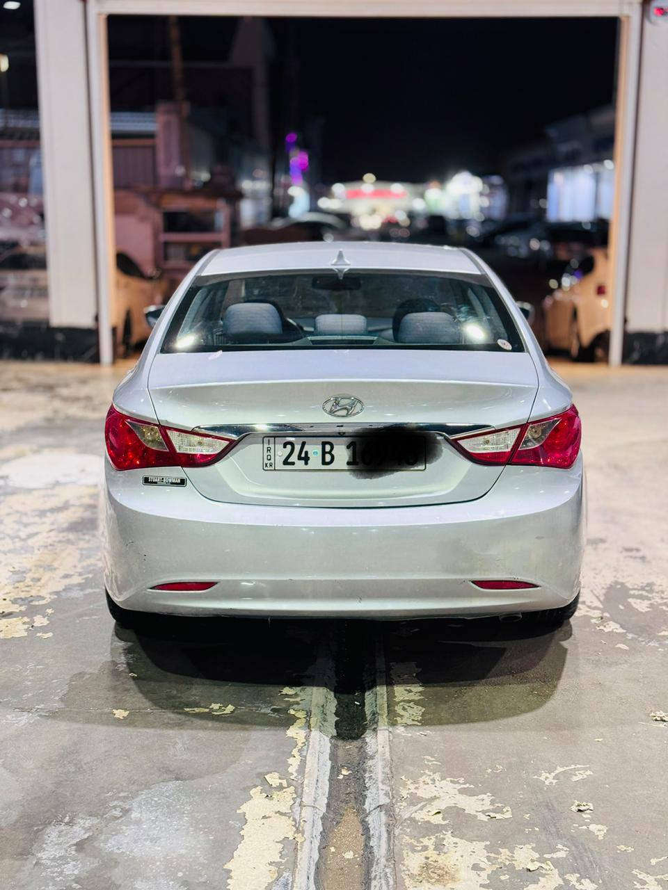 السلام عليكم سوناتا ٢٠١٢ 
كير محرك تبريد حدادية جديدة 
السياره بيها ٣ قطع صبغ 
مكانها النجف الأشرف 
السعر ١١٠ وبيها مجال 
***********
