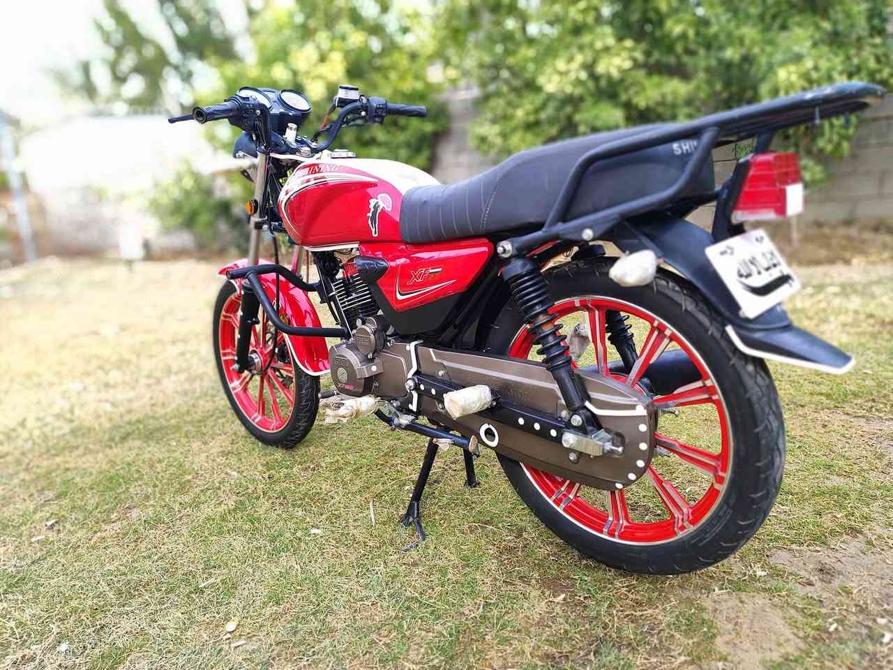 سلام عليكم دراجه شانك للبيع موديل ٢٥ جديده وكفاله عامه بعدهي زيرو اوراق كامله مكاني بابل مشروع  سعر ب٨٥٠وبيه شويه حك جيه ***********
