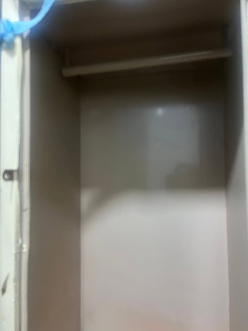عندي هاذا اللوكر للبيع. ماخذته 65 واريده 50 الشرطه. الرابعه


**إذا كنت صاحب هذا الإعلان وتريد حذفه لأي سبب، رجاءا أرسل رسالة إلى الدعم الفني**