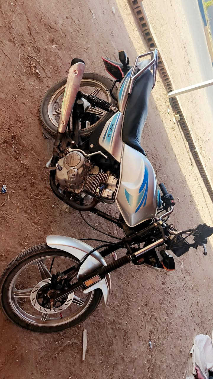 السلام عليكم ورحمة الله وبركاتة دراجه دايوان موديل 18 وراق اصولي *********** السعر 650 وبيه مجال
