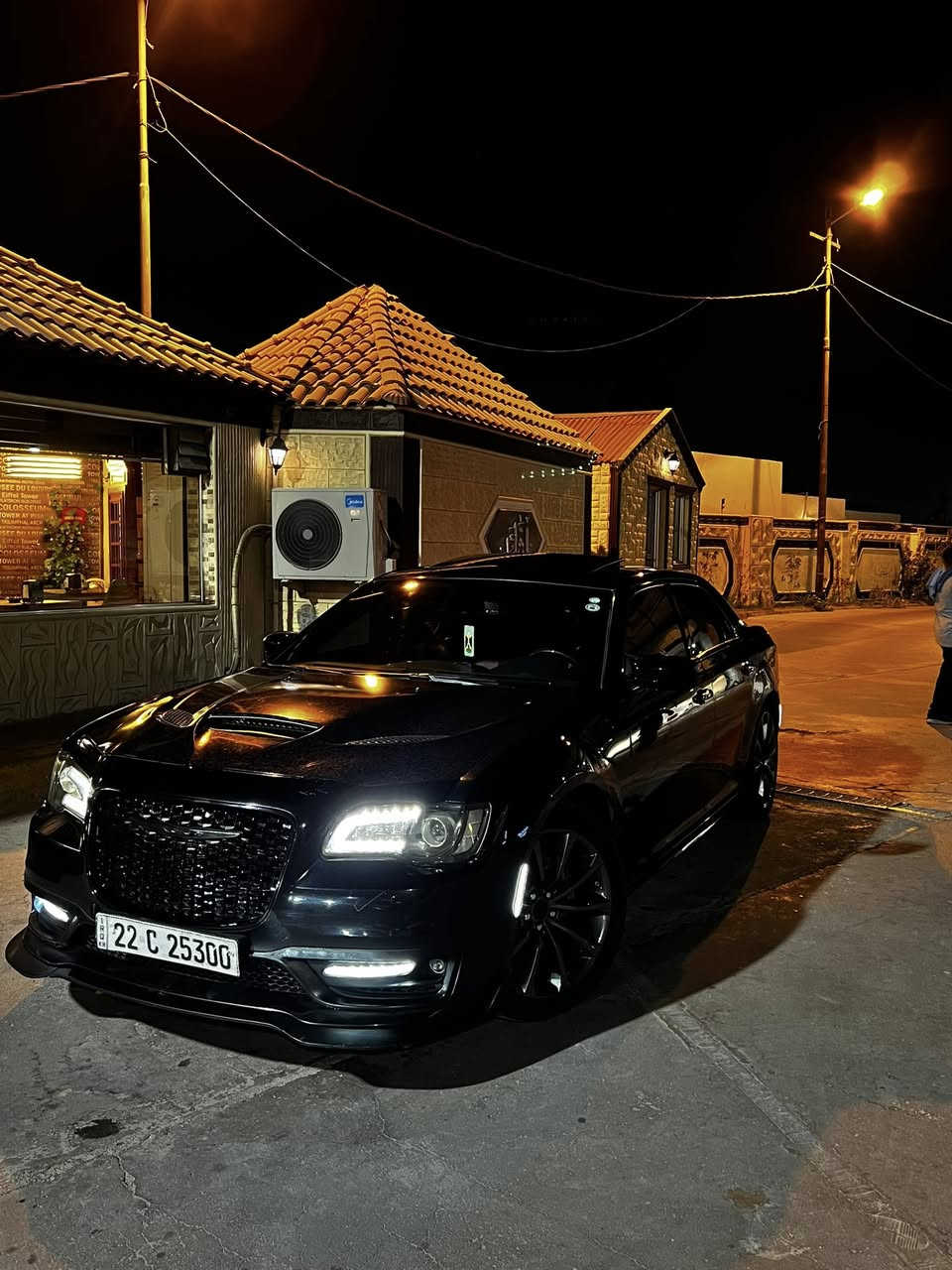 2017اصل وارد كندي مكفول رقم اربيل
السياره معروف مواصفاتهs
بنوراما
كشن حضن
تشغيل عن بعد 
تدفئه 
السياره ماشيه ١٠٧km
السعر ٢٥٥
***********
