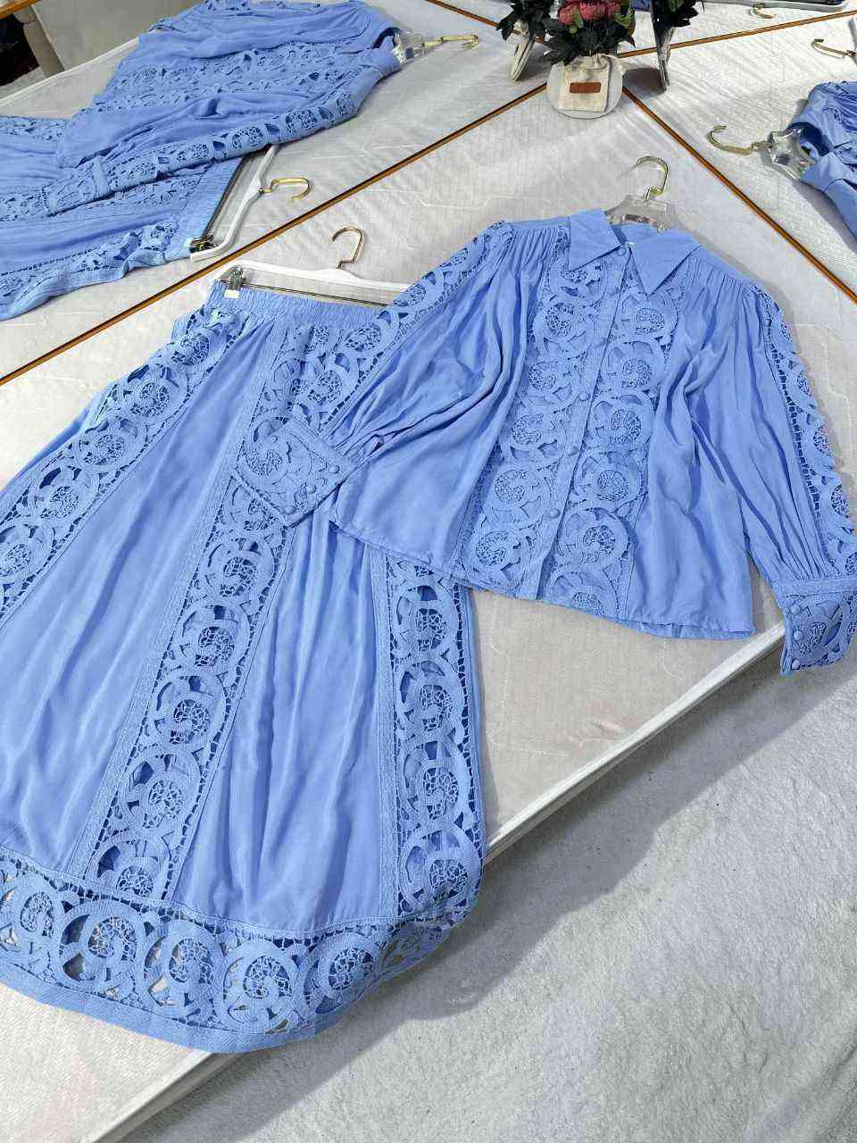 ❤️ ﷽

الكولكشن الرمضاني يبدأ من هنا 💐 

ووصل الجمال وترند الموسم😍❤️

طقم قطعتين خامة ايروبين صيفي تركي

الالوان كما معروض 🎨✨✨ 

قياس   38 40 42 44 46 48 بغداد, العراق


**إذا كنت صاحب هذا الإعلان وتريد حذفه لأي سبب، رجاءا أرسل رسالة إلى الدعم الفني**