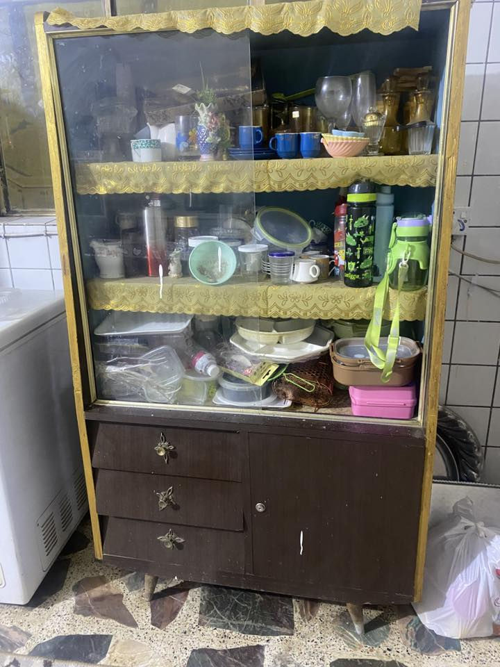 كاونترات مستعملة للبيع السعر 250 الف
للتواصل ***********
