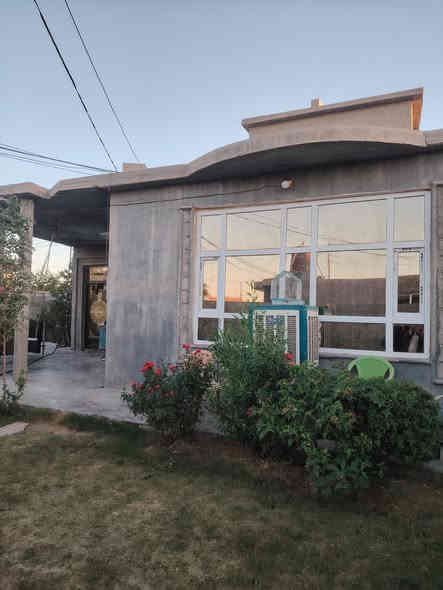 سلام عليكم ورحمة وبركاته 
للببع بيت منطقه دارالسلام قبل دخوليه العلم
 بناء جديد
مساحه الكلي 300 متر 
البناء 
كلدور 
استغبال 6×4
غرفتين 4×4
صاله 6×4
مطبخ 4×4
سويت حصيات داخل وخارج
حديقه وكراج 
اساله ماء تبليط بلديه كامل خدمات
السعر 33 بي مجال
رقم الهاتف ***********
