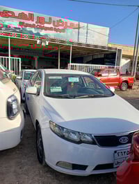 سيراتو موديل 12 سياره مقفوله من التبديل والصبغ بيها فقط بارد قليل كلش ...