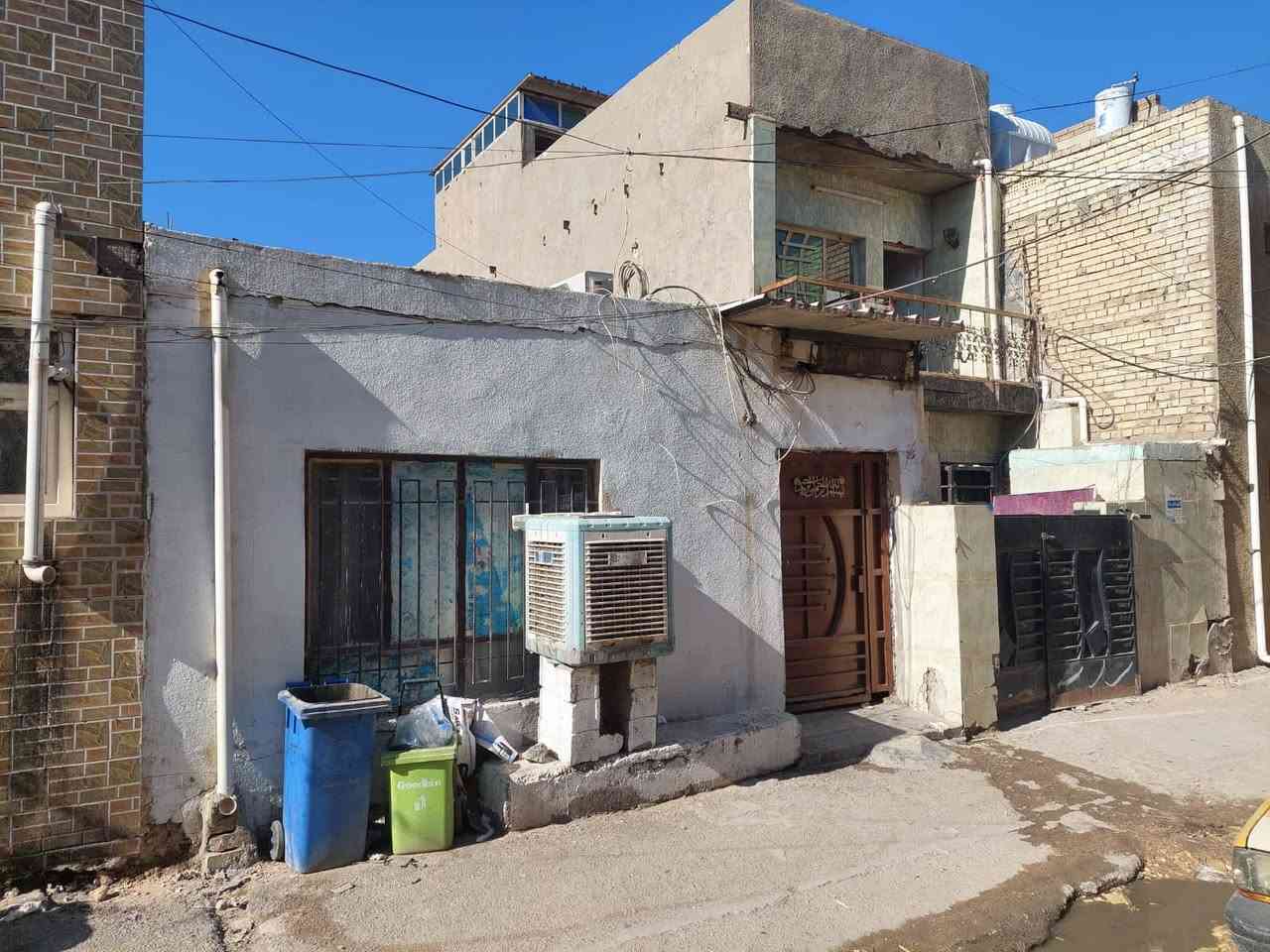 دار للبيع
📐 المساحة: ٢٢٠ م²
📏 الواجهة: ١٠ م
📏 النزال: ٢٢ م

📍 الموقع: بغداد الجديدة – شارع كراج النعيرية – محلة ٧١٣

📞 رقم الهاتف: ***********
