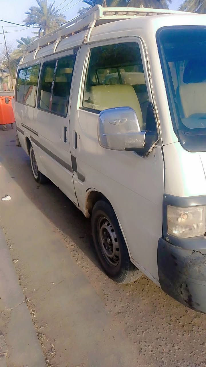 السلام عليكم ورحمه الله وبركاته 
مازدا 2007للبيع 
السياره مصبوغه عام 
حداديه تخم تاير كهربائيات مكينه كير ونجي 6 مجول السياره خير من الله الاكسل بي ونه 
اتصل على الرقم اني مكلف بالنشر ***********
مكان السياره كربلاء
