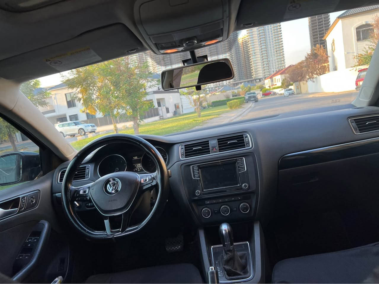 جيتا موديل ٢٠١٦ فول مواسةفات سلايد كوشين هيتةر مةكينة ١٤ توربو مةرغوب گيرو مةكينةو تةبريد هةمو شتي بةشةرتة سێ پارجةو دو پةلةي بجوك بوياغة بەبێ ژورێ  پيشو پشتي کەپسە 
*********** أربيل, العراق
