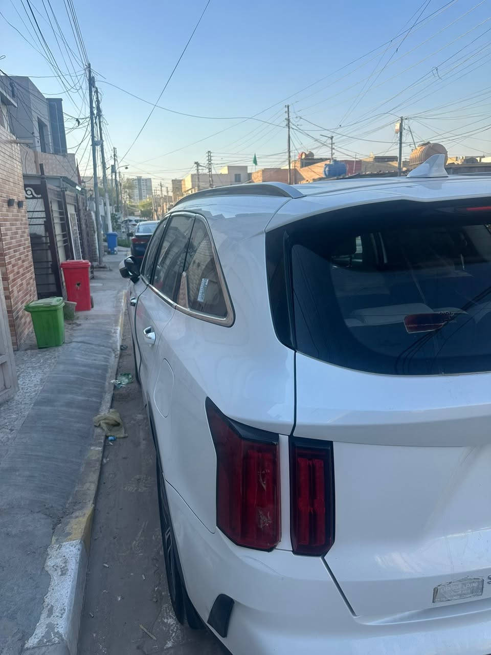 سورنتو موديل ٢١ خليجي بغداد باسمي.      ماشيه ٩٥الف كيلو.
بصمه 
انارة ترحيب 
مري شفط 
كرسي كهرباء
٣ قطع تبريد 
٧ راكب 
فول عدا الفتحة 
سونار مرفق 
***********
