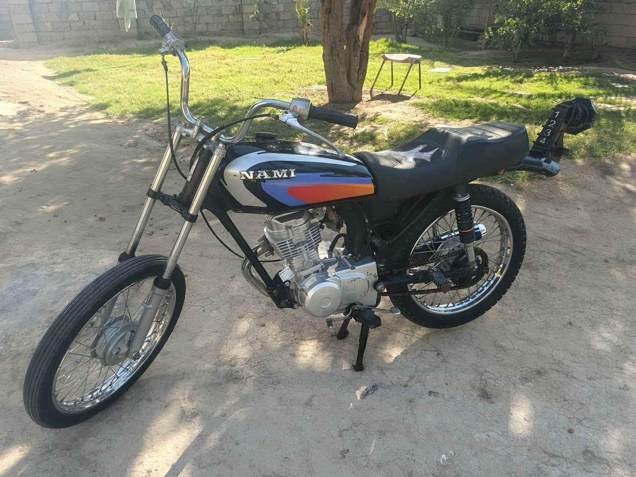 السلام عليكم دراجه للبيع تعمير 25 نامه  والشاصي نامه  22 اوراق اصورلي  مكفوله  السعر 625 اوبيه مجال  ،، المكان القاسم  -***********
