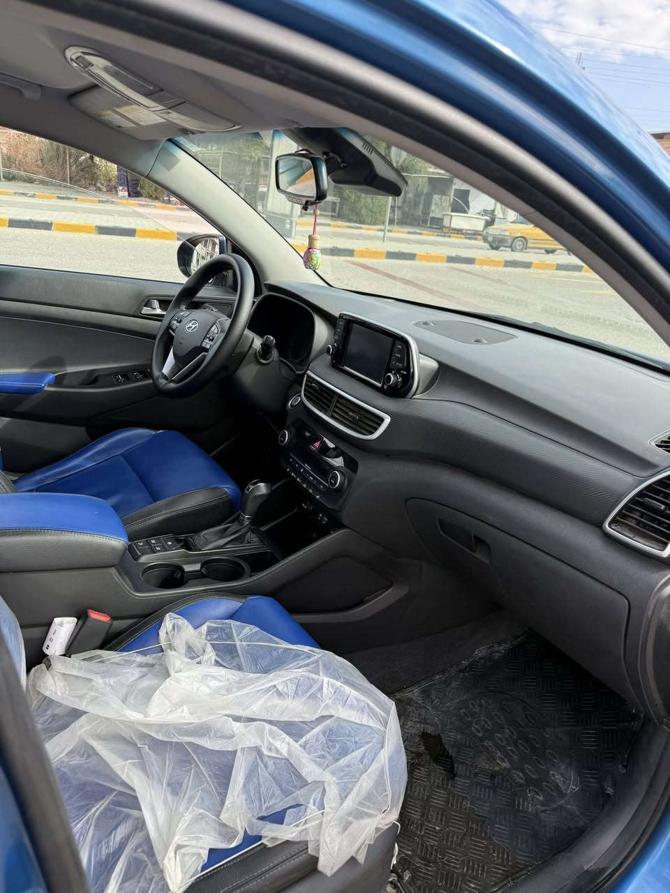 للبيع توكسان 2019
حادث جانبي بجم كبس بدون ايرباك
السيارة فول موصفات عدا البنوراما
ماشية 50 
كير مكينة تبريد كفالة
للاستفسار ***********
السعر 155 وبيه مجال
