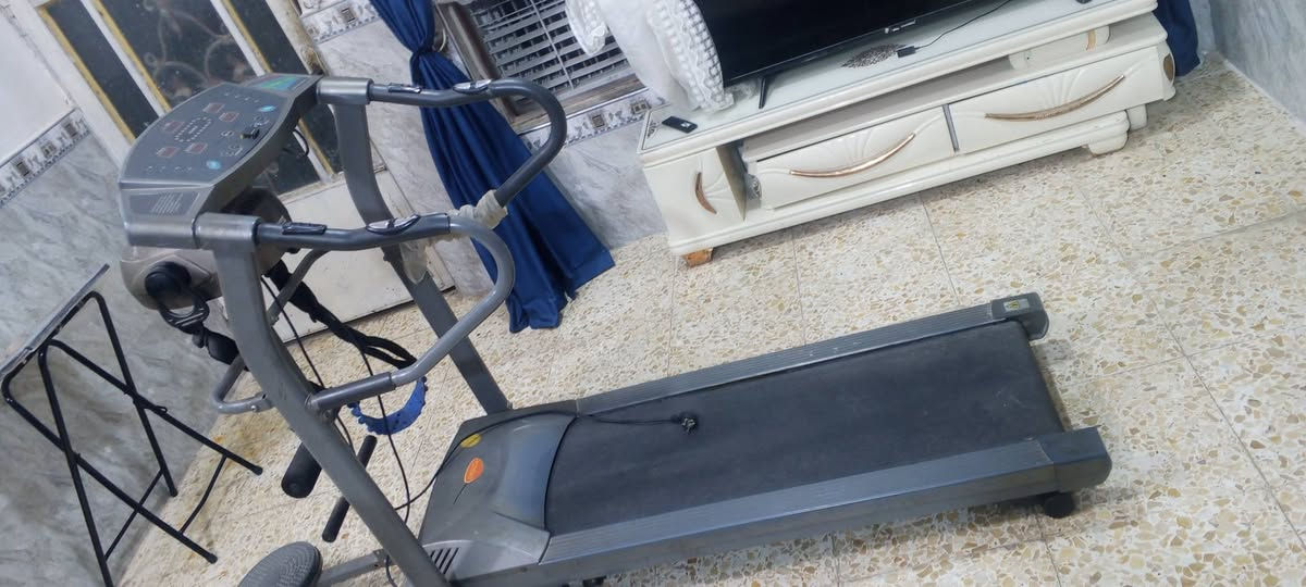 سلام عليكم جهاز جري شغال عل فحص البيع مكانك نجف ميسان رقم *********** مكلف بل نشر اليريده يخابر
