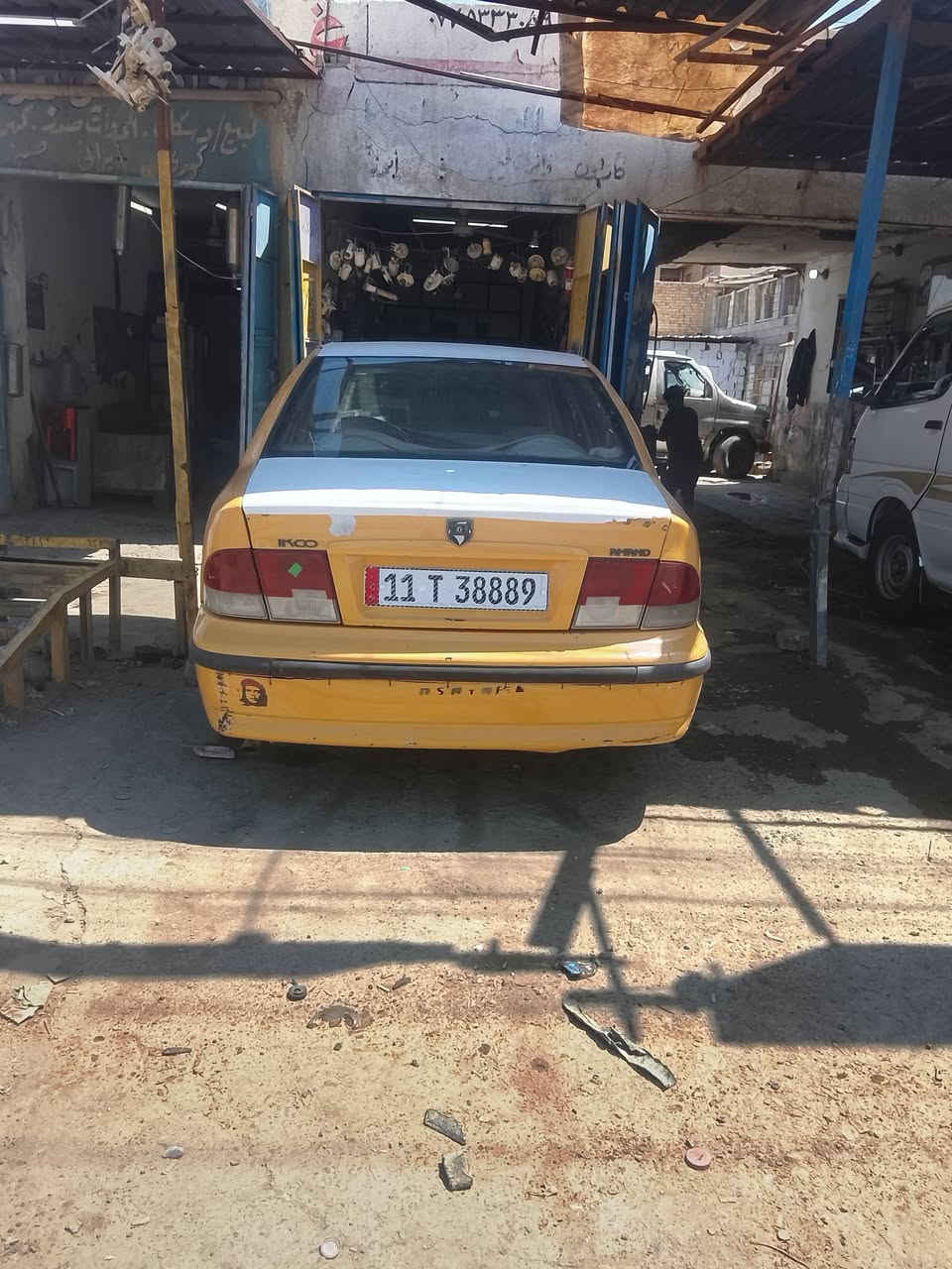 سمند 2010 بغداد انكليزي
محرك كير مكفولات 
تبريد بي ليك فقط 
بيها طخه بالجاملغ الخلفي 
سياره جاهزه نواقصها كلش بسيطه 
مكانها بغداد حسينيه ال راشديه 
*********** 
سعرها 25 وبيها شي قليل
