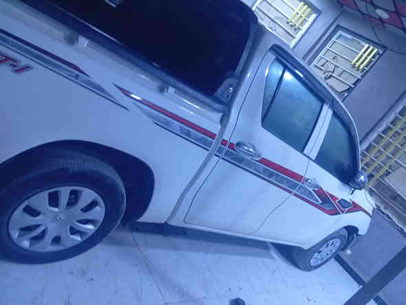 السلام عليكم للبيع للبيع بيكا هايلوكس موديل 23 مكان واسط اتصل على رقم***********
