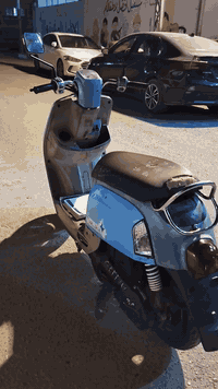 سلام عليكم بوليس للبيع لون سمائي داخل رصاصي دراجه نضيفه مابيه كل نقص فقط كابريتر تعبانه 
السعر (مليون و ١٠٠) وبيه مجال قليل متوازي عل بيعتهه ولميعجبه السعر ليعلق كلشي اكو بسوك 🤍
المكان كربلاء ***********
