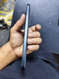 اخوان جهاز ريدمي للبيع جديد استخدام بيت أقل الشهر  ذاكرته ١٢٨  بطاريه ...