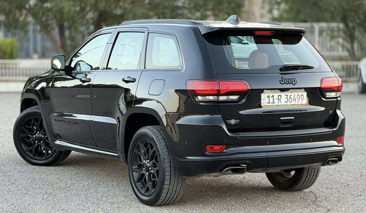 سلام عليكم ..
جيب S موديل 2022 ام رادار فول مواصفات 1/1 
سيارة ماشية 48 الف 
مكان السيارة بغداد السيديه - *********** 
مكفوله من البارد والصبغ والتبديل  
داخل مشمشي مختم كشنات S  - معروفه مواصفات ال S
