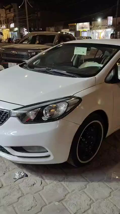 السلام عليكم رمضان كريم
بيع مستعجل
سيراتو2016 وارد خليجي تبديل بنيد فقط رقم ذي قار الدولي تحويل مباشر مكينه 1600لاتنقيص لا تبخير لا صوت كير حداديه تبريد تدفئه كهربائيات دواخل وضع الشركه مواصفات نص فول  العنوان الناصريه مركز السعر 110 وبيه مجال كلش بسيط سياره مال جناي بوجهك لشارع جاهزه 4تايرات سبوع من شادهن الاستفسار
***********
***********
