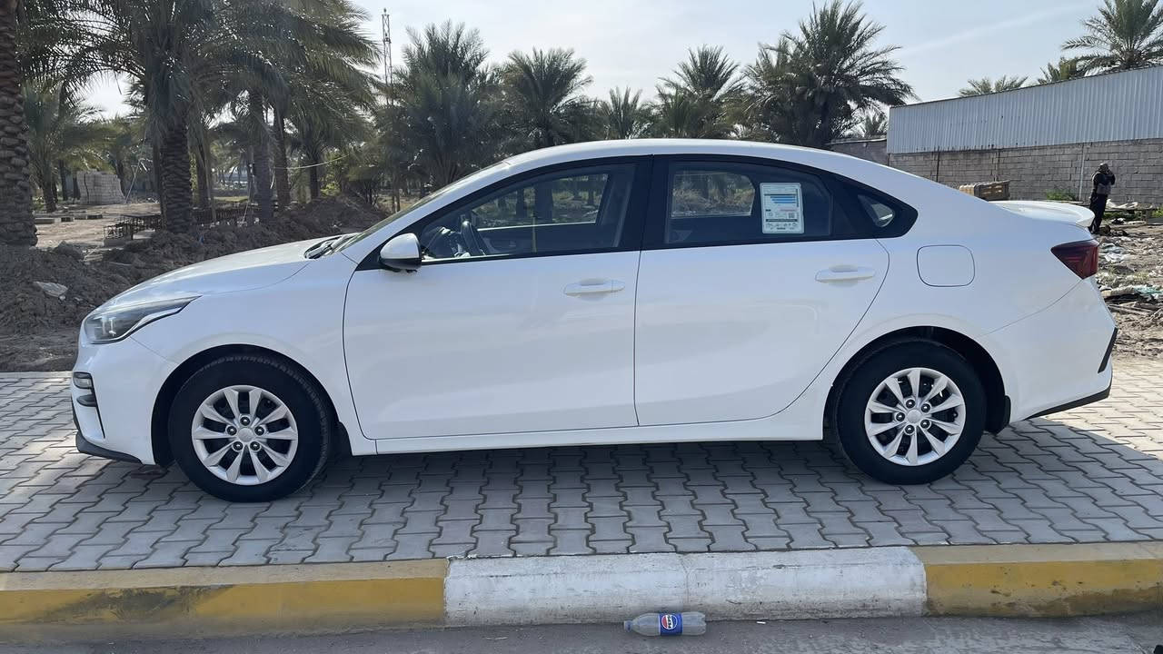 للبيع أو المراوس – كيا سيراتو خليجي
🔹 الموديل: 2021
🔹 الرقم: أربيل جديد
🔹 المواصفات: عادية
🔹 ماشية:81 ألف
🔹 المحرك: 1600 
🔹 الحالة: سيارة جديدة ونظيفة جداً
📍 المكان: واسط – الزبيدية
📞 رقم الاتصال: ***********
