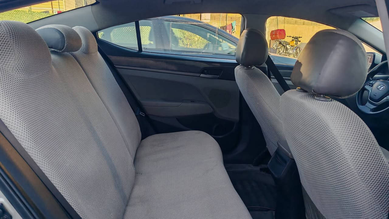 سلام عليكم 🌹🌹🌹
اللنتره موديل 17 امريكي
حادثه  خلفي صندوك  وبيها رشات جاملغ خلفي يعني 3قطع 
مكينه 2000 دوش گير حداديه تبريد كله جاهز 
تخم تاير جديد
سياره جاهزه ما متعوبه 
ترايها شرط زيرو 
مواصفات عاديه شاشه كامره تحكم ستيرن وبعد بيه مواصفات 
رقم بغداد أنگليزي هزه جديده تحويل ثاني يوم 
 
***********
متواجد واتساب
 سعرها 118$
وبيه مجال بسيط للطيبين
تعال افحص سونار واقتنع وسهله وشايف كل الخير مقدما 
العنوان بغداد حي الفرات قرب حسينيه المصطفى مجاور أسواق رائد
