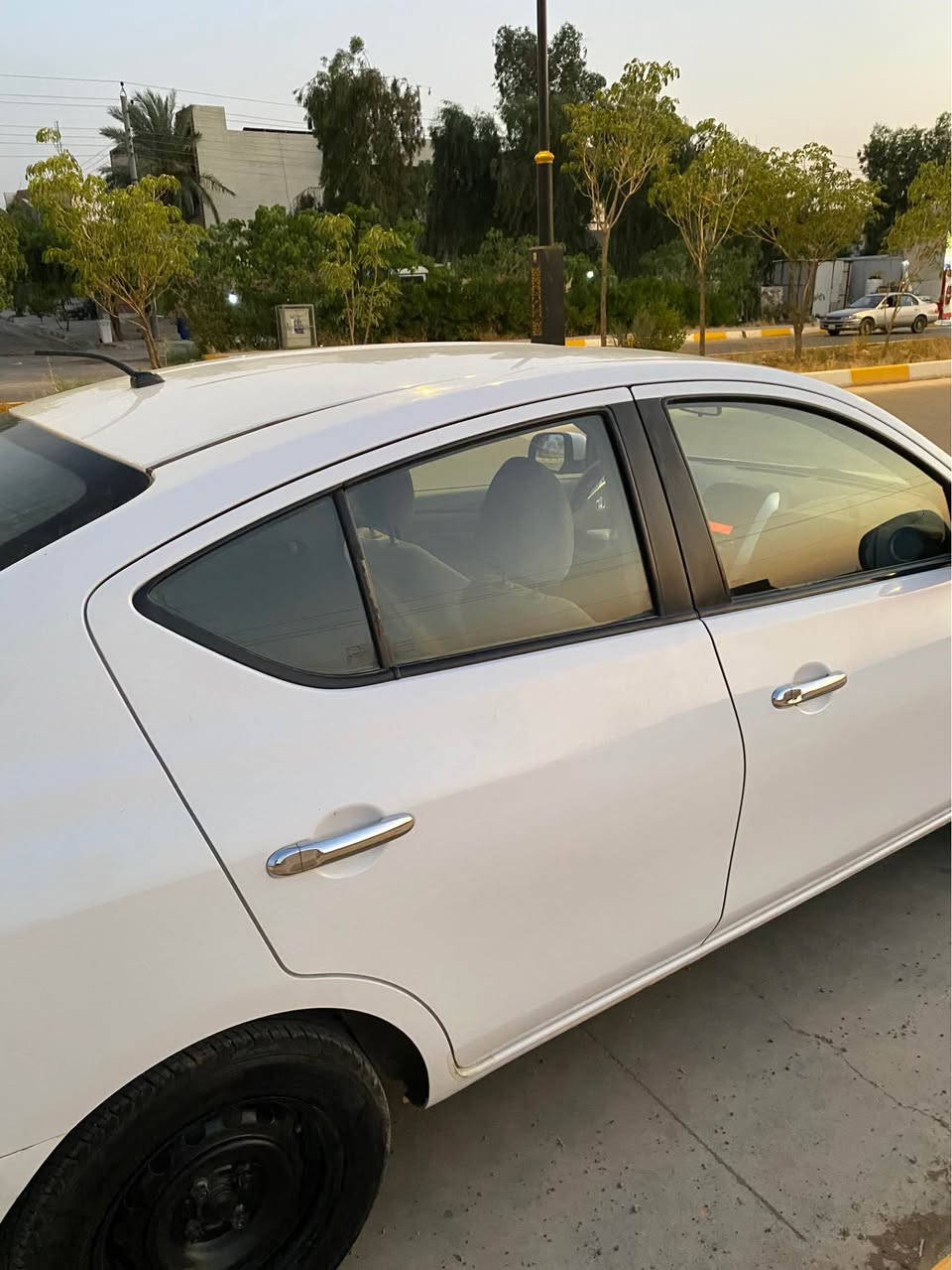 نیسان سەنی ٢٠١٨ هندی 
بێ سبوغ بێ تەعدیل 
سۆنەری دانراوە
سەنەوی تا ٩/٩/٢٠٣٠ تازەیە 
تایەی لۆک لە ژێرە
٩٠ هەزار کم رۆیشتوە 
کیر و محرک بە شەرتی فەحس کردن
تحويل بەناو کردن بەشەرت
شوێن خانەقین
نرخ : ١٠٦ مەجال
*********** كالار, السليمانية
