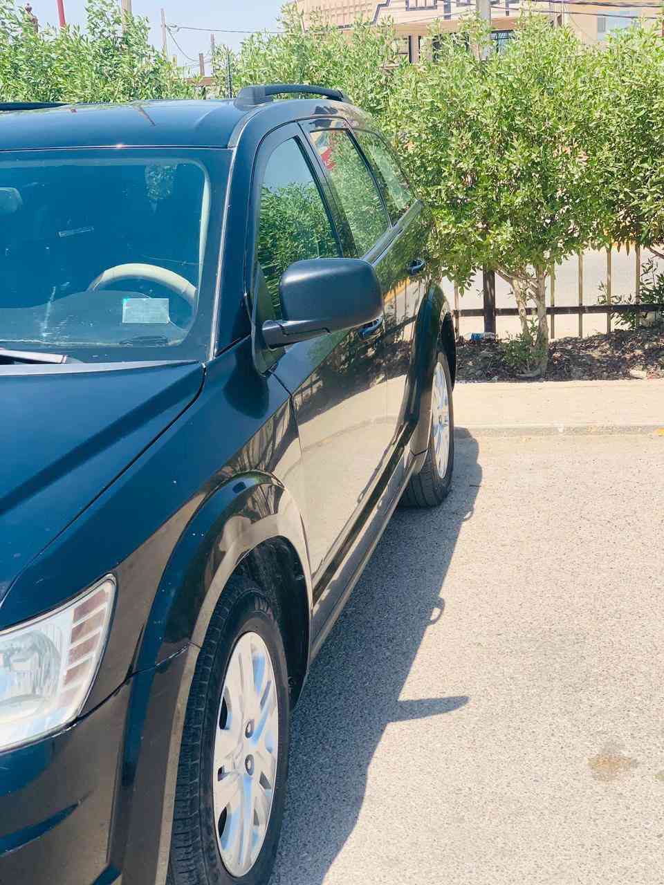 دوج جورني امريكي اربعه سلندر محرك 2400 
غاز وبانزين 
بصمه شاشه
كير محرك مكفول 
7 راكب 
تخم تايرات جديد 
السعر 140 وبيها مجال للطيبين
***********
