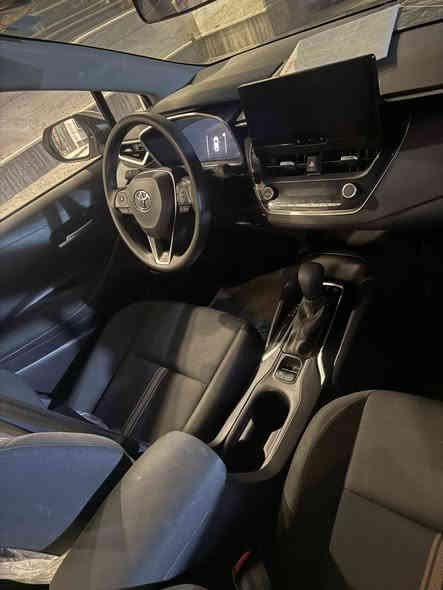 سلام عليك تيوتا كورلا هايبرد الشكل الامريكي زيرو على وضع الشركة ماشية 700 كيلو مرقم بغداد  مكاني بغداد الغدير  السعر 
150 وبيها مجال حك جيه ***********
