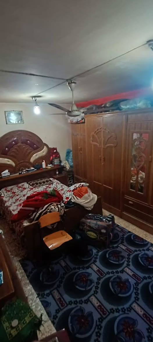 بيت او قطعه للبيع في حي الشهداء خلف مول اهل الخير طهمازيه مساحه 110متر بسعر مناسب جدا...
البيت طابو صرف باسم شخص واحد تحويل مباشر..

البيت يتكون من طابق واحد 
( مطبخ . صاله . استقبال. غرفه نوم واحده . صحيات داخليه وخارجيه . طارمه .).....📍
موقع البيت جيد جدا يقع على شارع عرضه 10 متر...📍
موهل للتبليط مستقبلا 📍
للاستفسار اكثر المراسله على الخاص او الاتصال على الرقم 
***********
