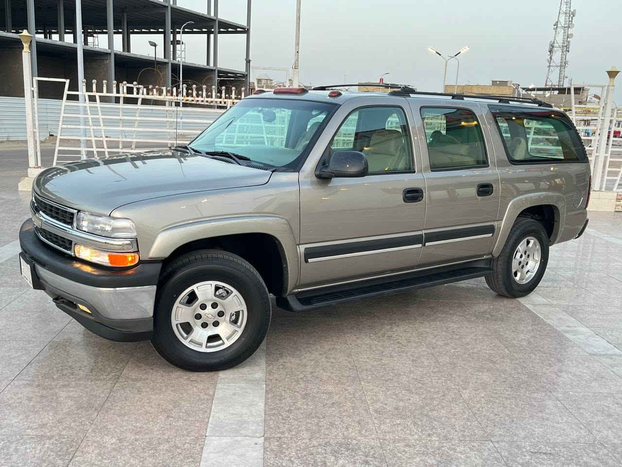 سلام عليكم شوفر ليت مديل 2003 سته برقي كفاله عامه ضربه وكص ونقل جثه وعيب شرعي بيه صبق قطعه وحده فقط والباقي كفاله مكينه 5300 كير 700 جدد تخم تاير حداديه جديده تبريد ثلج دواخل جدد  رقم بغداد مشروع وطني سنويه مجدد 28 تحويل ثاني يوم السياره جاهزه من كلشي السعر 128 رقم الهاتف *********** العنوان البصره
