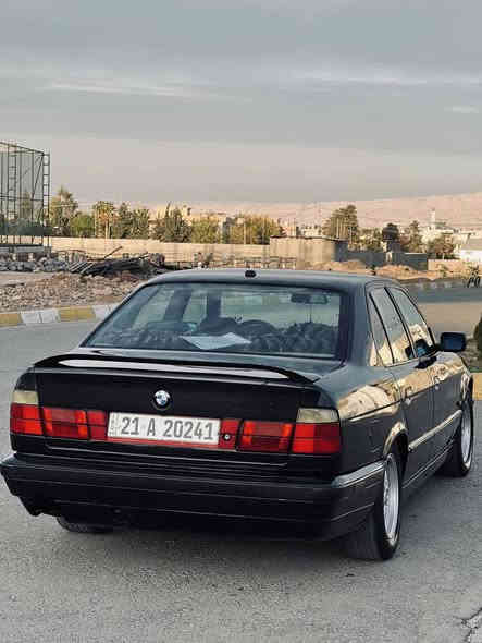 BMW520i بیـلاد گێر عادی 
مۆدیل 1991
گێڕو مەکینە سەرفوو بوخار بەشەرت
سەنەوی تاکوو 2027 تازەیە بەناوی خۆمە
چاملخ پێش سەکن بستێ لێدرانی هەیە شایەنی باس نیە
چوار جام کارەباو سڵاید تەبرید 
شاشەو کامێرەو ئمپریفایەر 
تەقەو ڕەقە بەشەرت 
گـۆڕینەوە ناڪەم 
شوێن چەمچەماڵ 
ســــعر ..58 مەجالێکی ڪەم..!
*********** شمشمل

