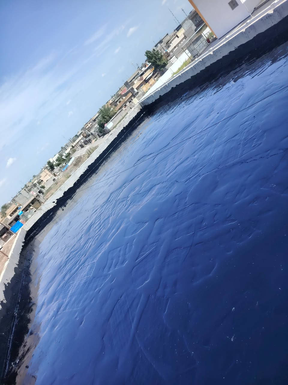 سلام عليكم التجير السطوح ولاساسات وكافه المباني درجه اوله سعر البرميل 65
***********
