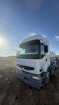 تنكر • رينو 2002 • حمولة ١٠٠٠٠ لتر