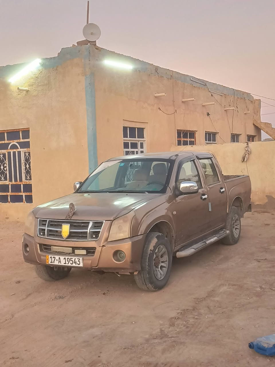 سلام عليكم جنبي بيكم للبيع موديل 2013 مكفوله كفاله عامه محرك كير كسن مكفولات سياره مال جناي سياره حله من الصورة لستفسار تصل ***********
