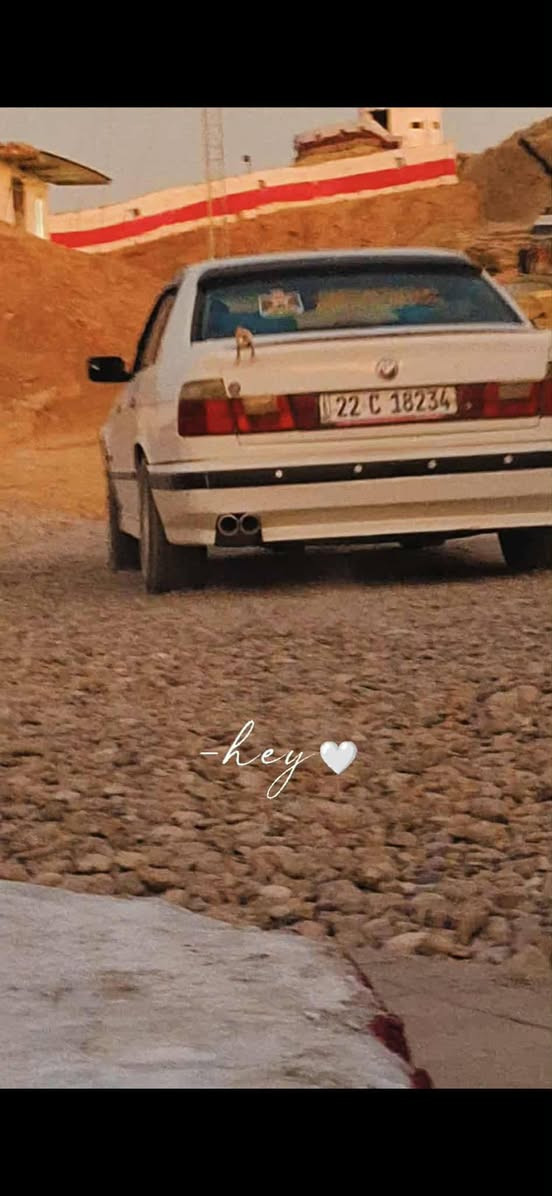 بەناوی خوا bmw1992
سەیارەکە  لۆک لۆکە 
کەپس دەبڵ دیجیتاڵ 
گێڕ ئۆتۆ جام کارەبا 
سەیارەکە بەس سڵاید نیە 
ڕەقەم هەولێر 
دەفتەر بەنزین 
abs
بەبێ لێدران و  بێ مەعجون 
سەیارەکە  لەواقع  زۆر زۆرر  جوانترە 
تایە و ویل لۆک 
بەبێ سەرف و بێ بوخار 
گێڕ مەکینە کارەبای  بەشەرتی  100فیتەر 
سەیارەکە  چوار پارچەی پەمپە  من بەحیزام ئەیدەم بێ مەعجون بێ لێدران 
لەقوەتی خۆی بێزارە  
سعری 65و  مەجالێکی برایانە 
5وەرەقە غرامەی لەسەرە  ئەیدەمەووە دوای معامەلە
*********** تیل و وەتس ئاپ
