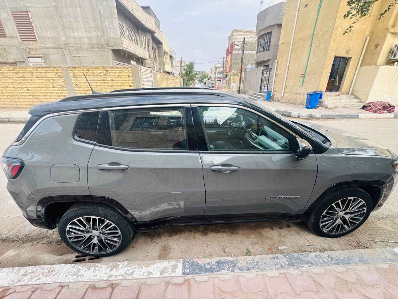 السلام عليكم جيب كومبارس موديل 2023 فول لميتد سيارة باسمي رقم بصره سياره جديده بيه طخه بسيطه بالبنيد بدون دواخل والايرباك سليم بنوراما كشنات جلد تدفىء تبريد رادار تحكم سترين رادار نقطه عميا توقف ذاتي سياقه ذاتيه خزن ميموري تحديد مسار فول تحكم ستيرين لون إسمنتي لدات تخم تايرات جدد شاشه كار بلي بيها هواي مواصفات السعر 182 ورقه وهذه رقمي *********** علي الغربي, ميسان
